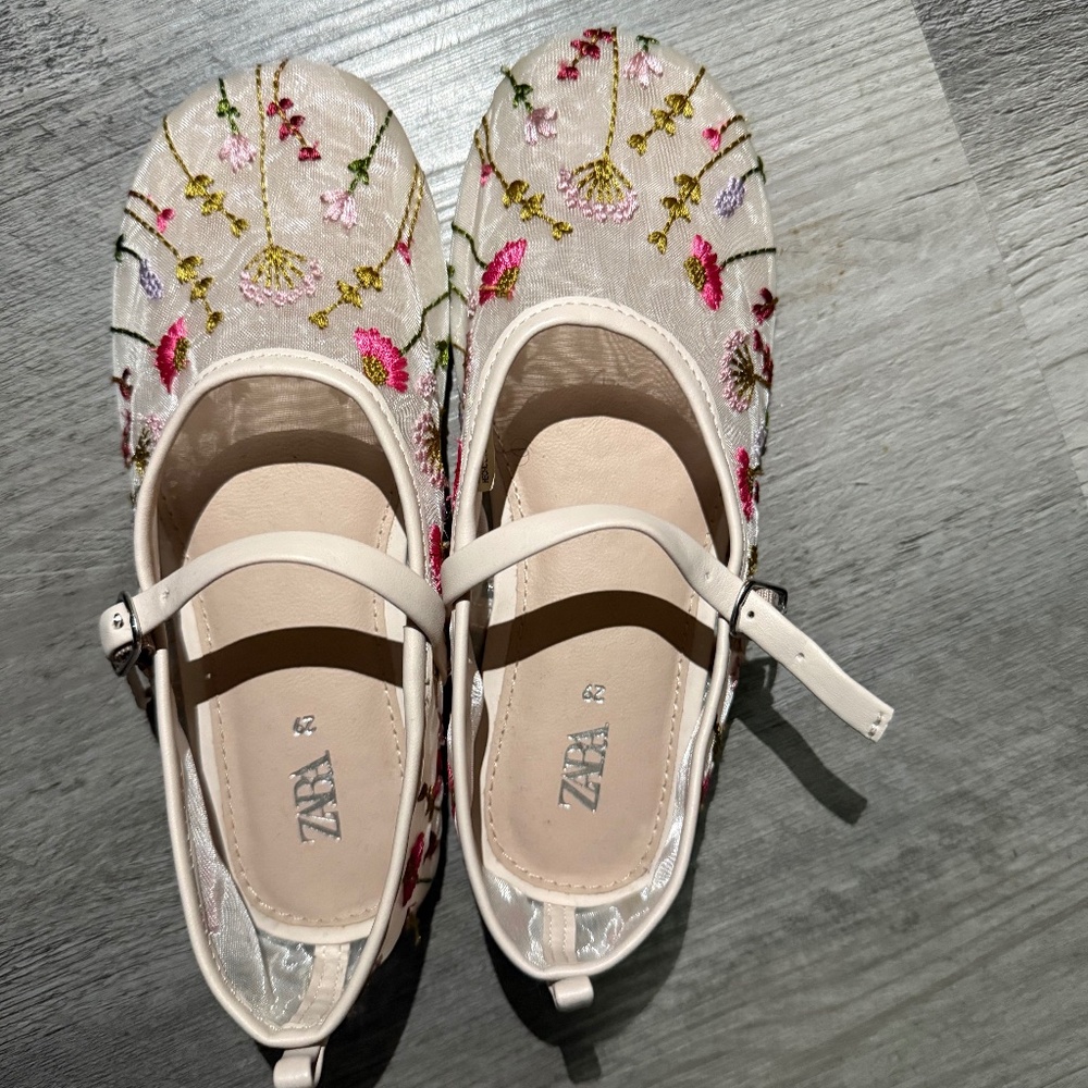 Zara mesh flats